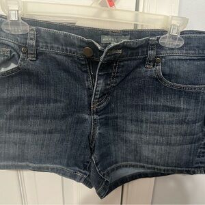 New York and Company size 6 Jean shorts blue